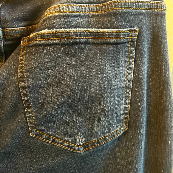 Torrid Distressed Medium Wash Skinny jeans, 20T - Picture 6 of 9